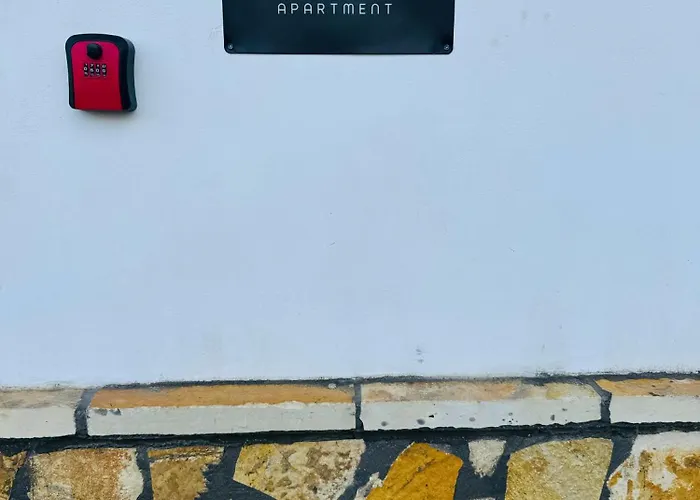 See And City Apartment